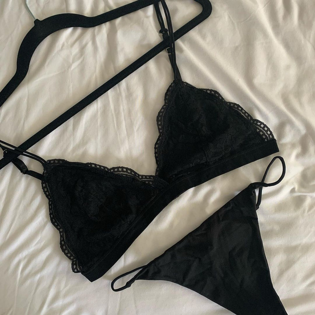 Lingerie Lace Bralette and Thong Set in black